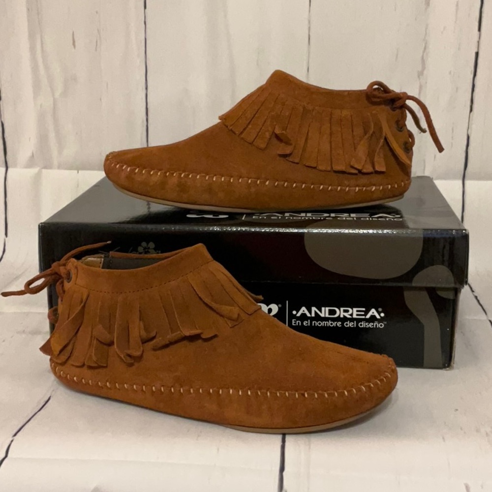Moccasin boots